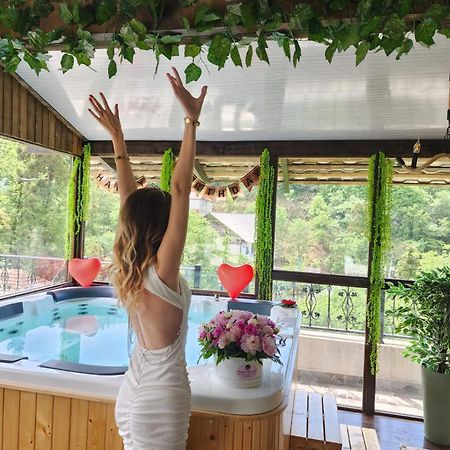 River Boutique Hotel Батуми Екстериор снимка