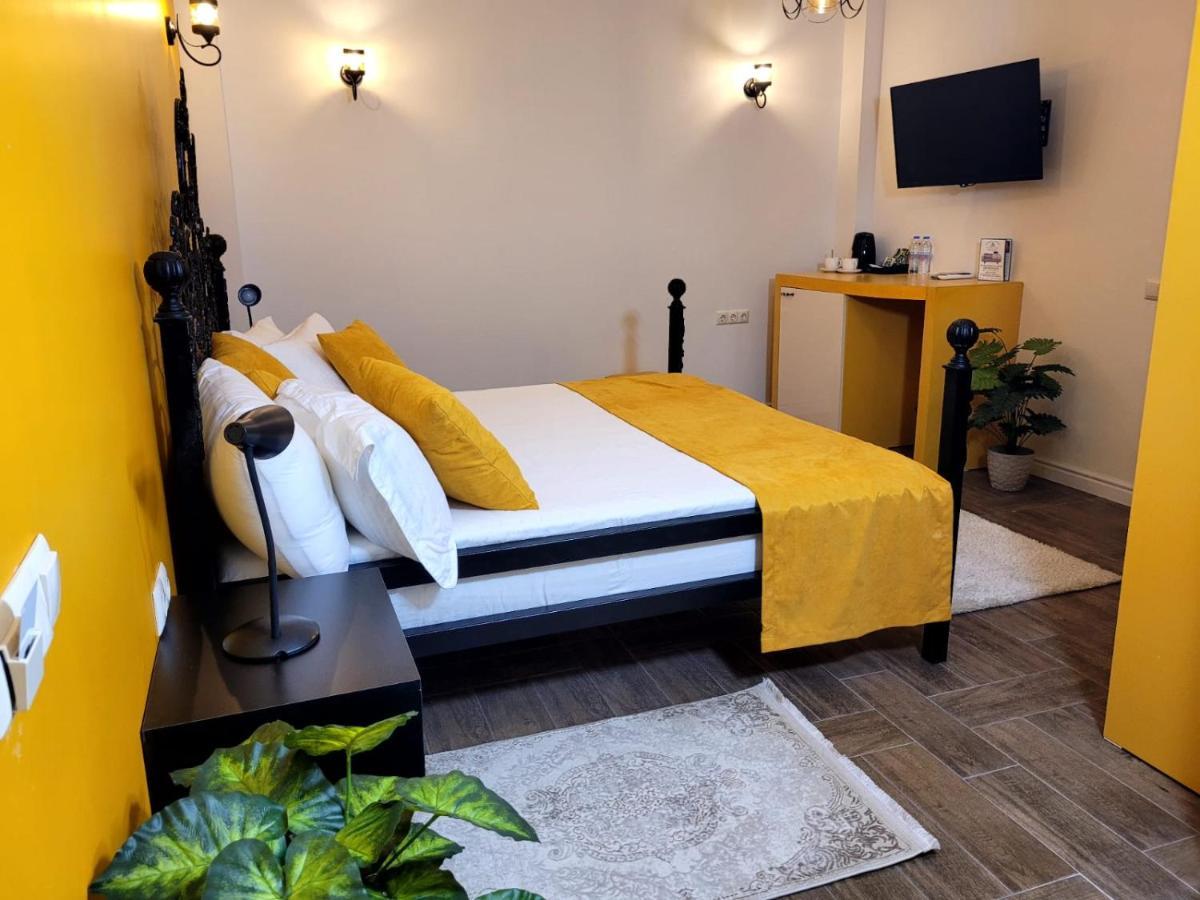 River Boutique Hotel Батуми Екстериор снимка