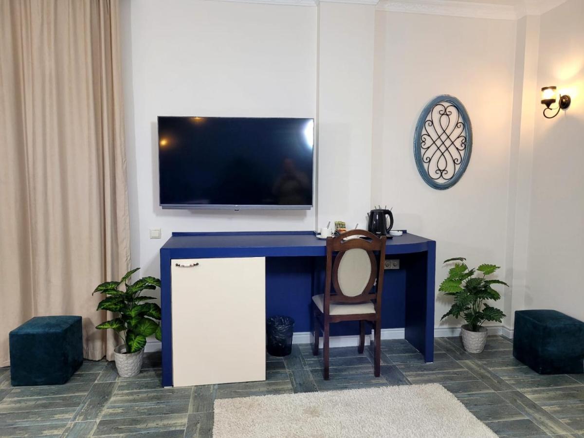 River Boutique Hotel Батуми Екстериор снимка